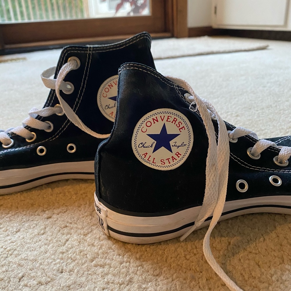 Black & white classic converse high top size W8 M6